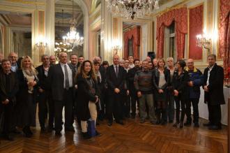 Les IDSR entourant M. Frédéric LOISEAU, directeur de Cabinet du Préfet de l'Hérault lors de la cérémonie de remise de la Médaille de la Préfecture